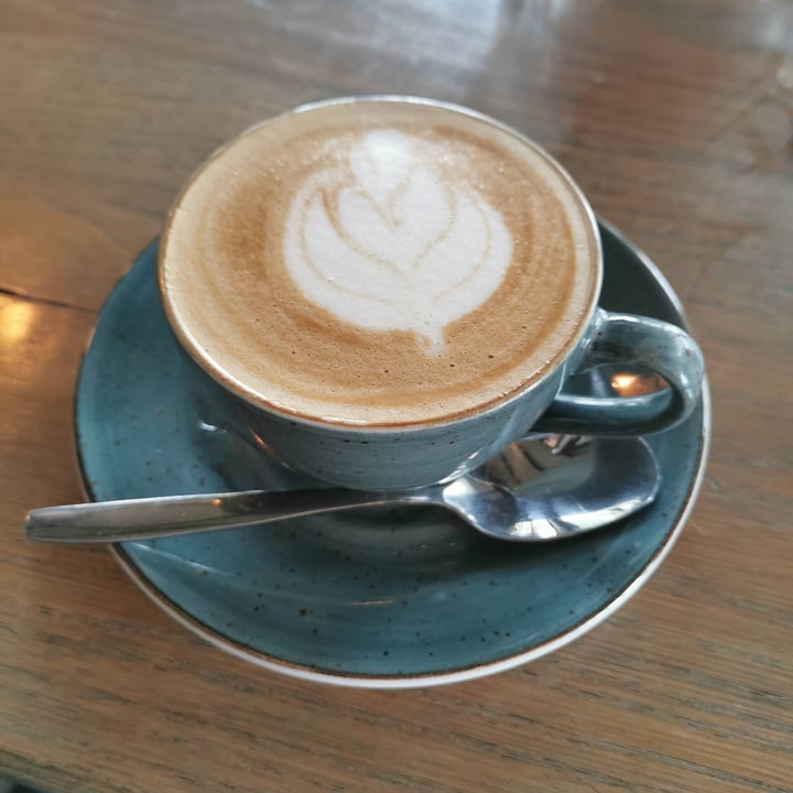 review photo of La Fattoria Oat milk flat white shared by @tarynneu on 03 Nov 2021 - review