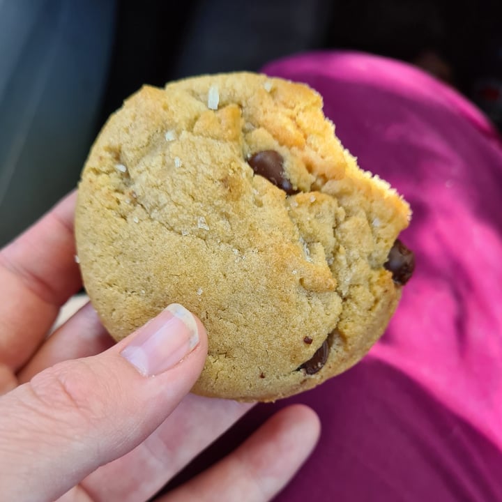 photo of Burger Patch Salted Chocolate Chip Cookie shared by @sofihuasteca on  26 Jun 2022 - review