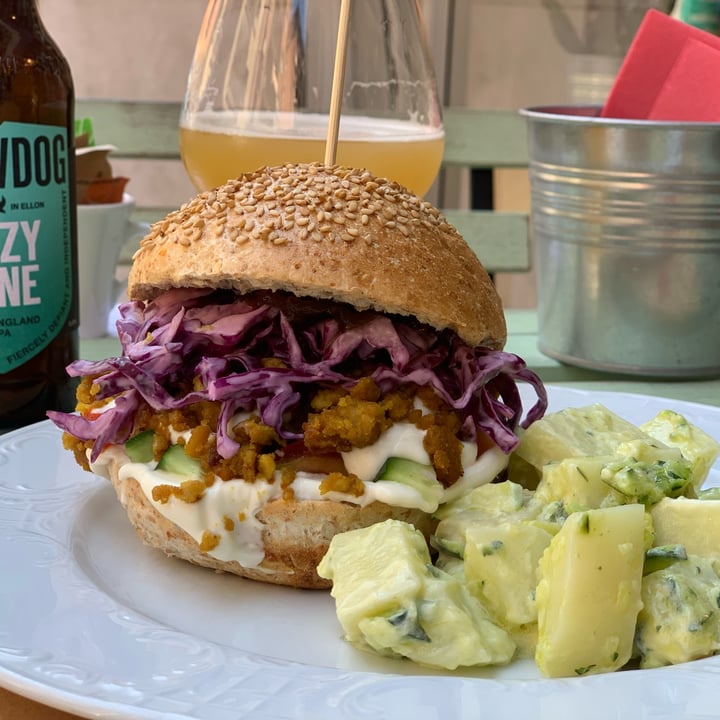 review photo of Dulcamara Vegan Bakery & Bistrot Veg burger gourmet shared by @thereformer on 06 Jul 2022 - review