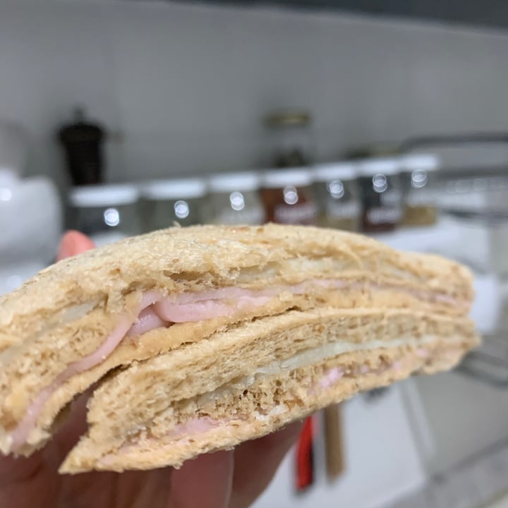 photo of Futuro veggie Sandwich De Miga shared by @nataliafiasconaro on  30 Sep 2020 - review