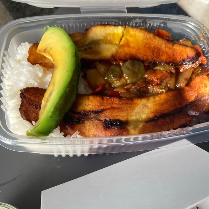 photo of El Rincón de la Abuela Venezolana Pabellón Vegano shared by @angiogio on  16 Dec 2020 - review