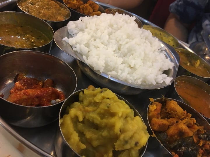 photo of Saravana Bhavan Thali idk which one shared by @bananawhirl on  22 May 2019 - review