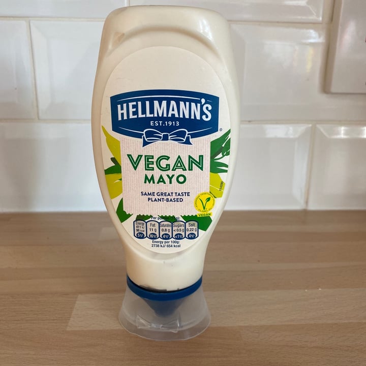 photo of Hellmann’s Hellman’s Vegan Mayonnaise shared by @jodiejarrett on  03 Nov 2020 - review