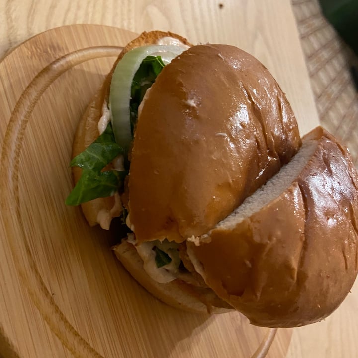review photo of Lebanese Vegans Social Hub Vegan Burger shared by @jadbaki on 02 Feb 2022 - review
