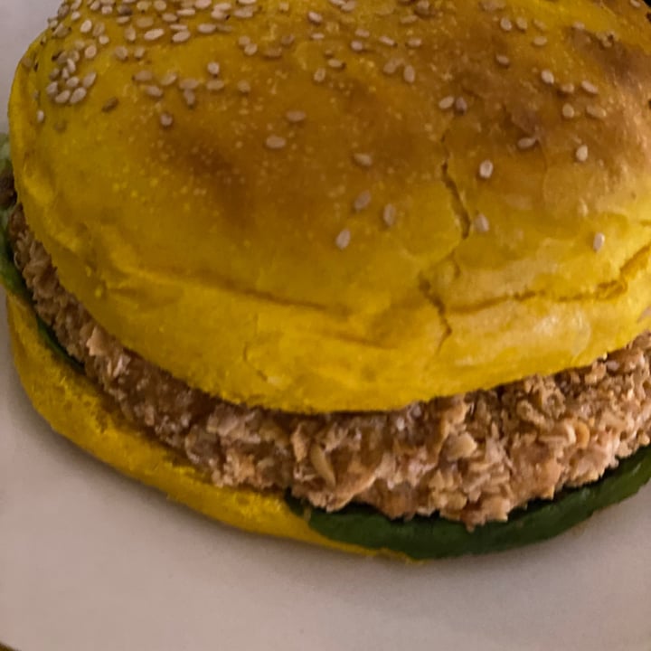 review photo of Nuevo mundo (Delivery) Burguer Crispy shared by @toiatattoo on 27 Jun 2021 - review