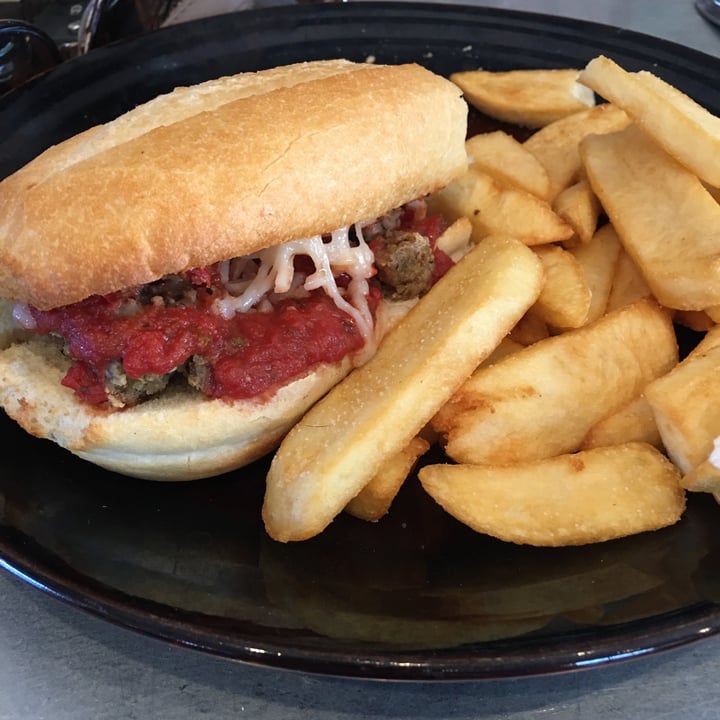 review photo of Este Pizza Park City Vegan meatball sub shared by @dlyubner on 19 Aug 2020 - review
