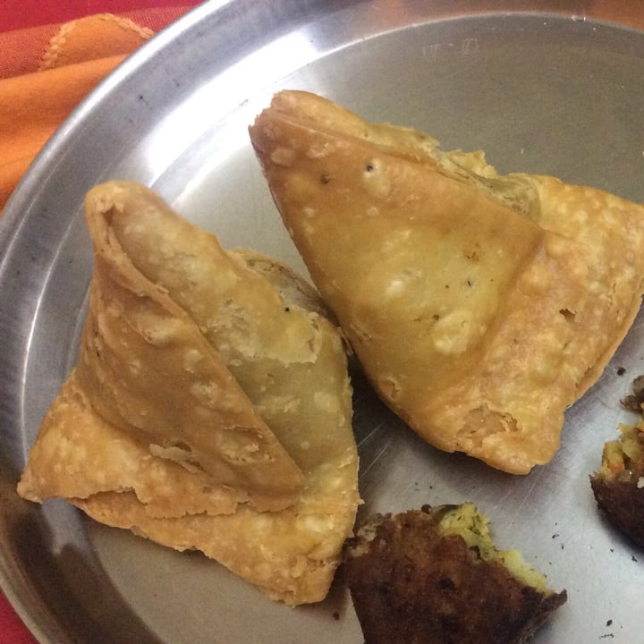 photo of British bakery Cafe Samosa shared by @dharinilife on  02 Jan 2022 - review