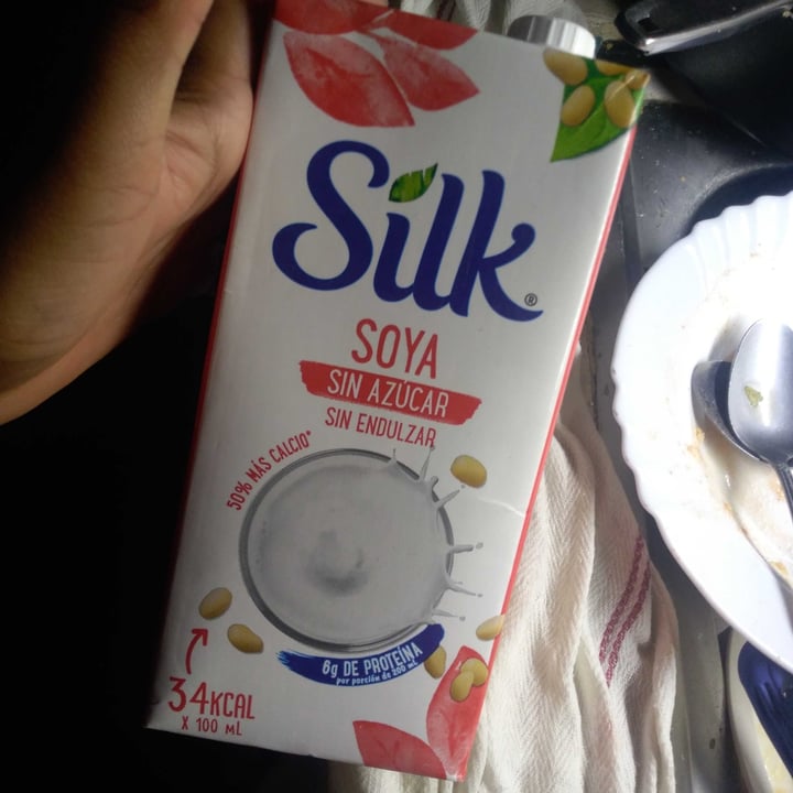 review photo of Silk Alimento Liquido De Soya Sin Azúcar Sin Endulzar shared by @124irissa on 25 Nov 2021 - review