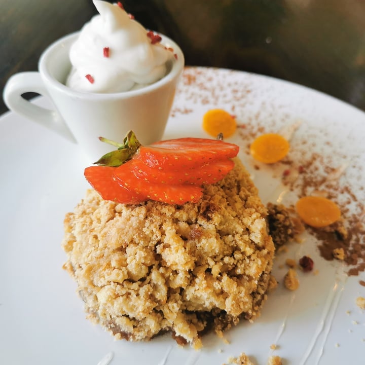 photo of 222 Veggie Vegan Apple Crumble & Coconut Whipped Cream shared by @josalcedo on  14 Aug 2020 - review