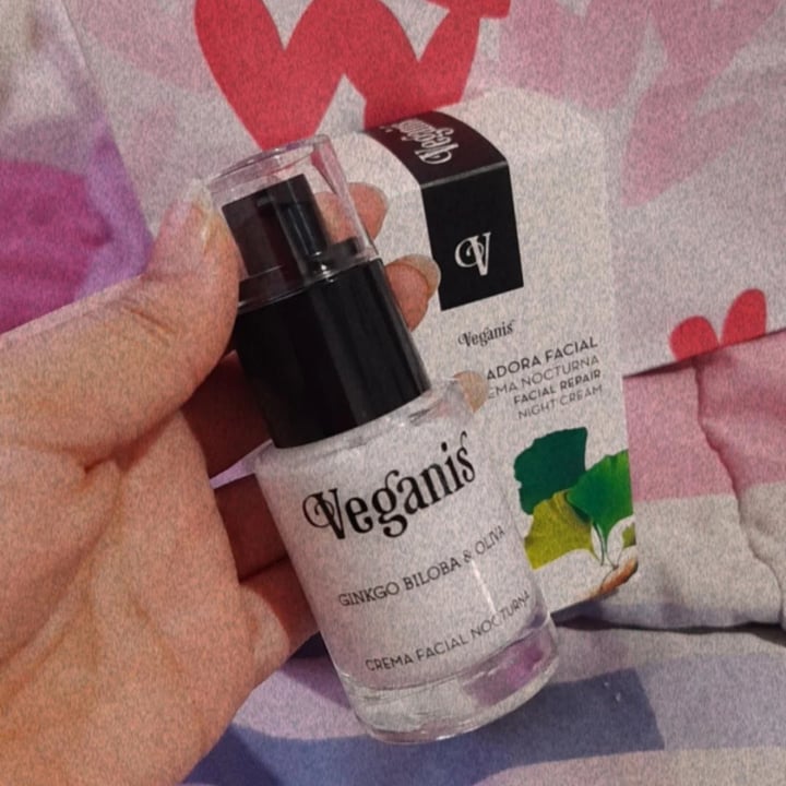 photo of Veganis Crema Facial Nocturna. Ginko Biloba Y Oliva shared by @micol on  08 Nov 2021 - review