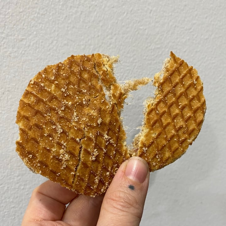 photo of Stroop Club Vegan Stroopwafel shared by @mariannaking on  06 Jan 2021 - review