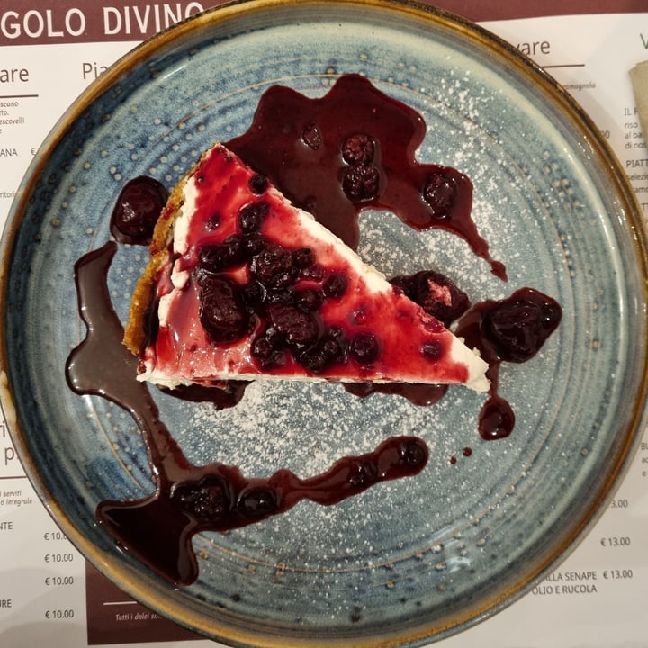 photo of Osteria L’Angolo Divino Cheesecake Vegana shared by @angelicamarchetti on  03 Jan 2022 - review