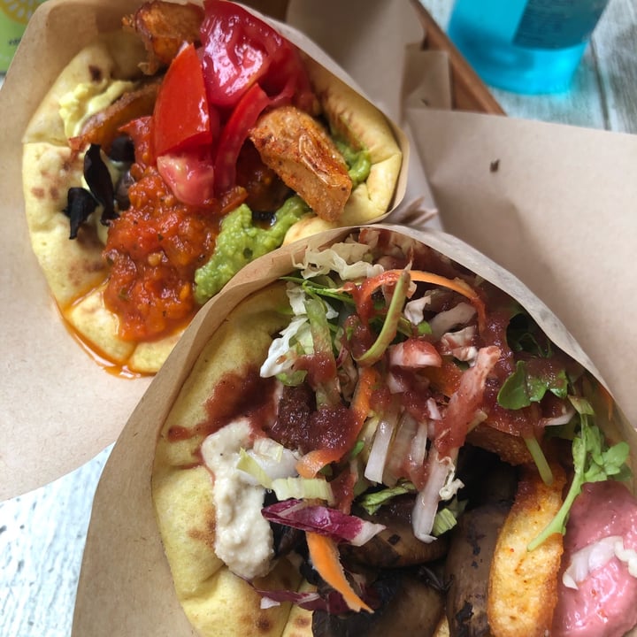 photo of Cookoomela Grill Red,yellow,green or brown (souvlaki) shared by @veganbabe69 on  05 Oct 2022 - review