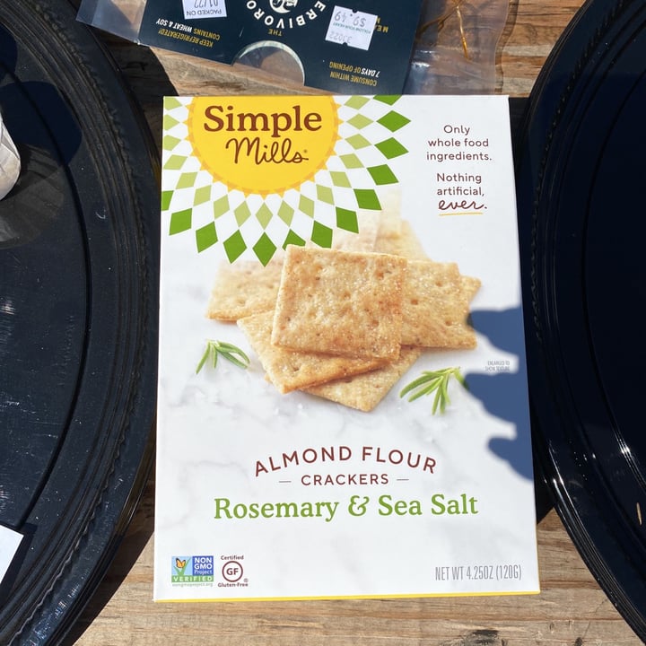photo of Simple Mills Rosemary & Sea Salt shared by @callmekhaleesi on  13 Mar 2021 - review
