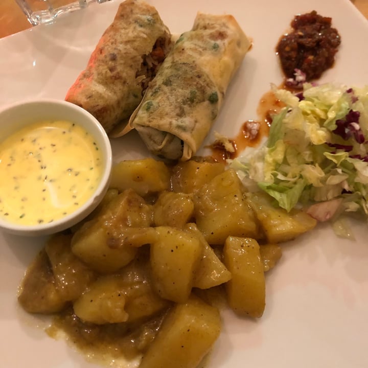 review photo of Al Madina specialità Mediorientali Pisa Involtini di fillio ripieni con verdure, riso e pistacchio shared by @unamargheritavegana on 13 Mar 2022 - review