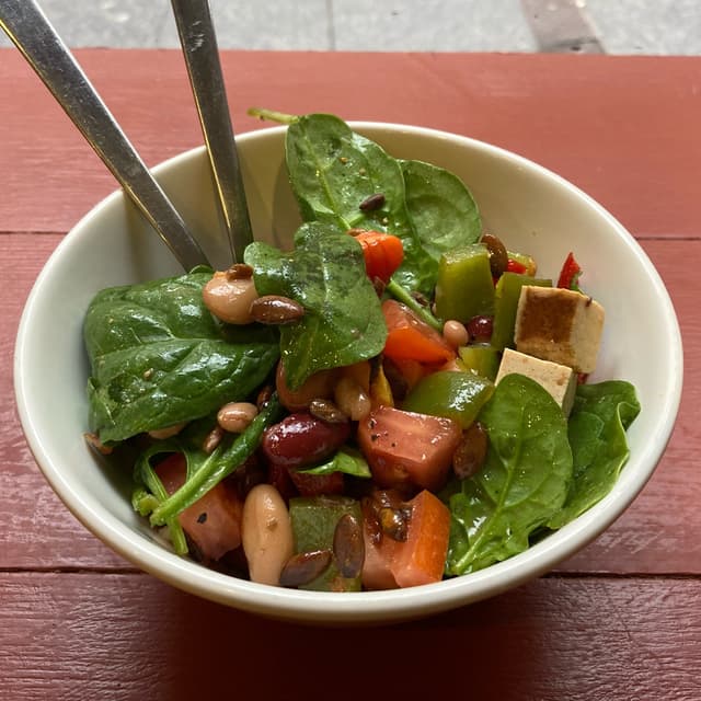 Foto do prato “Spinach Salad”