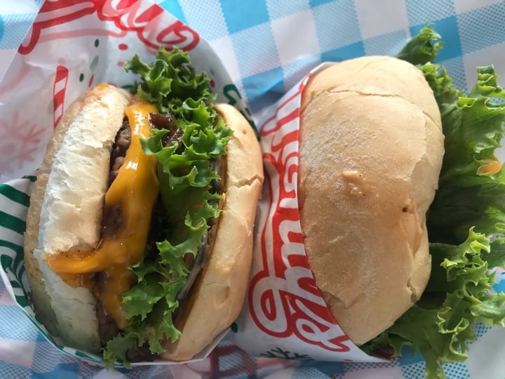 photo of Monty's Good Burger Single Burger shared by @xtineexplores on  25 Dec 2019 - review