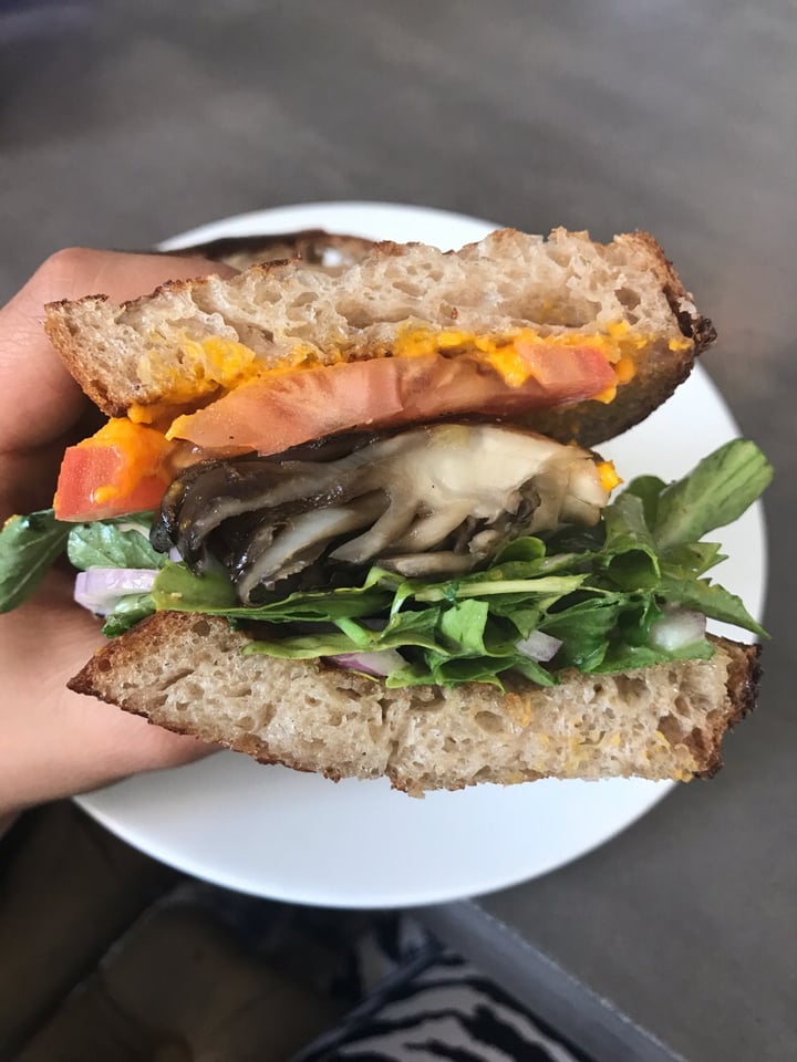 review photo of Yarrow Maitakes at Noon shared by @amipark on 25 May 2019 - review