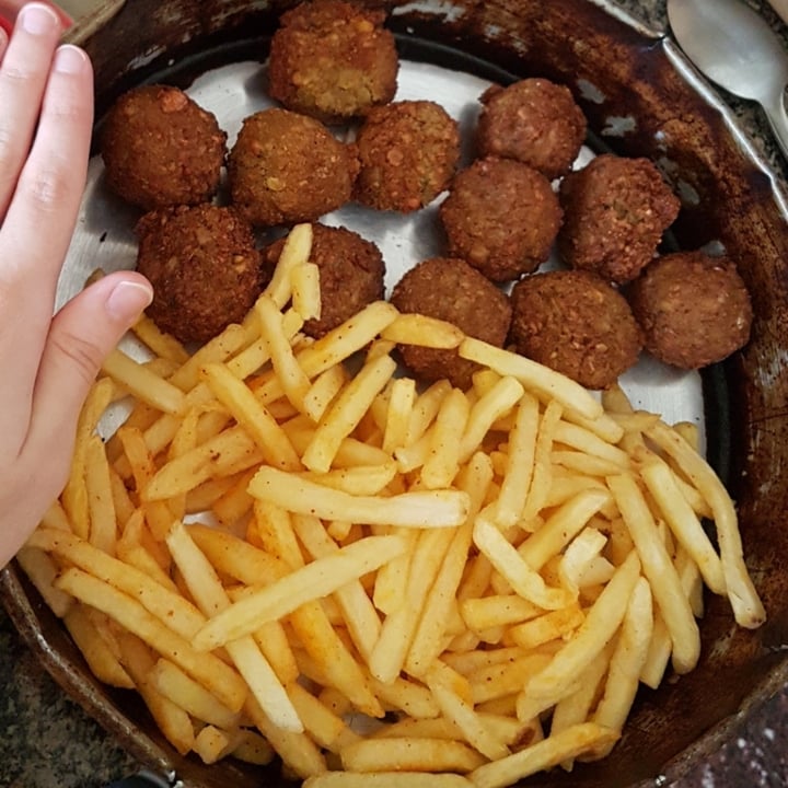 photo of JU Vegano falafel con papas shared by @sofideos on  04 Sep 2021 - review