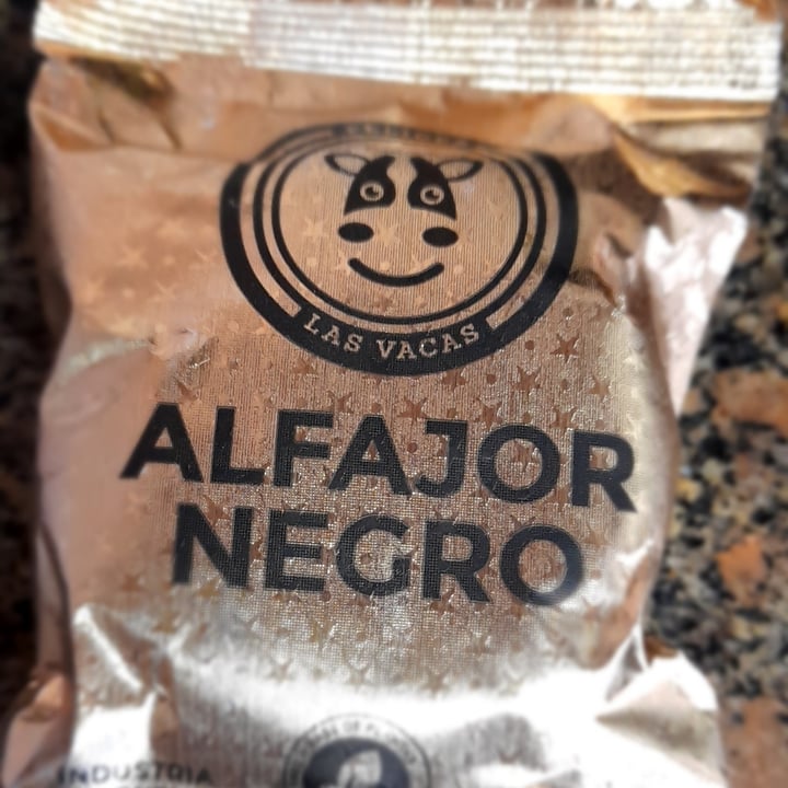 photo of Felices Las Vacas Alfajor Negro shared by @ximevillar31 on  03 Oct 2021 - review
