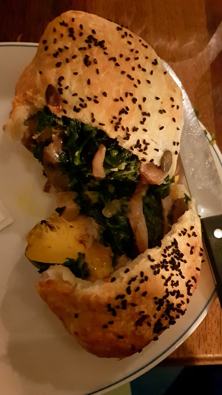 review photo of Foxlow Chiswick Roasted Acorn Squash Pie shared by @sophw on 09 Dec 2017 - review