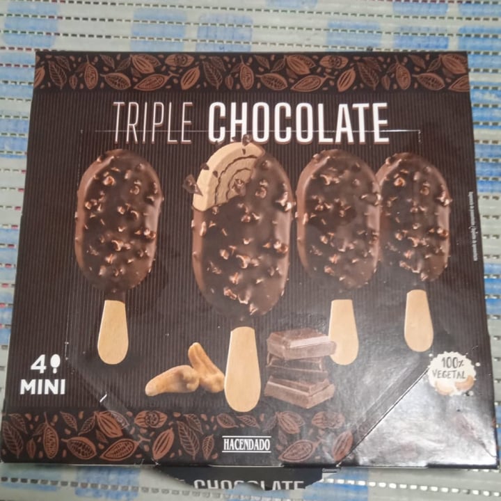 photo of Hacendado Triple Chocolate shared by @svaquero on  24 Jun 2022 - review