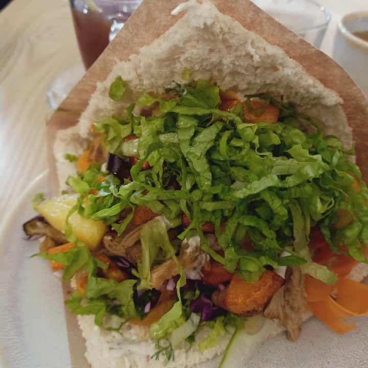 photo of Kiez Vegan Cafe & Bistro Chicken Donar Kebab shared by @conjuringwanderlust on  10 Jan 2021 - review