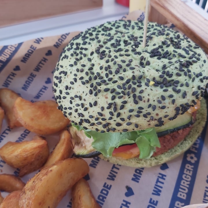 review photo of Flower Burger Spicy Cecio shared by @harasarah on 10 Mar 2022 - review