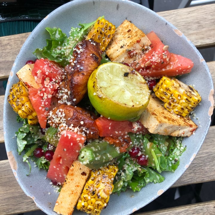 photo of Aujourd'hui Demain SEASONAL BOWL : SPICY SUMMER - 15 EURO shared by @looottaaa on  31 Aug 2021 - review