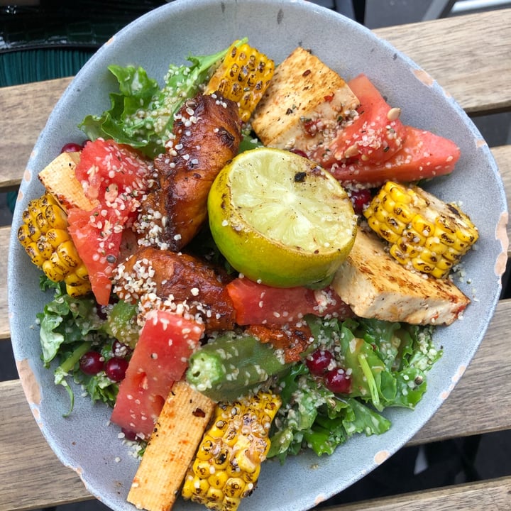review photo of Aujourd'hui Demain SEASONAL BOWL : SPICY SUMMER - 15 EURO shared by @looottaaa on 31 Aug 2021 - review