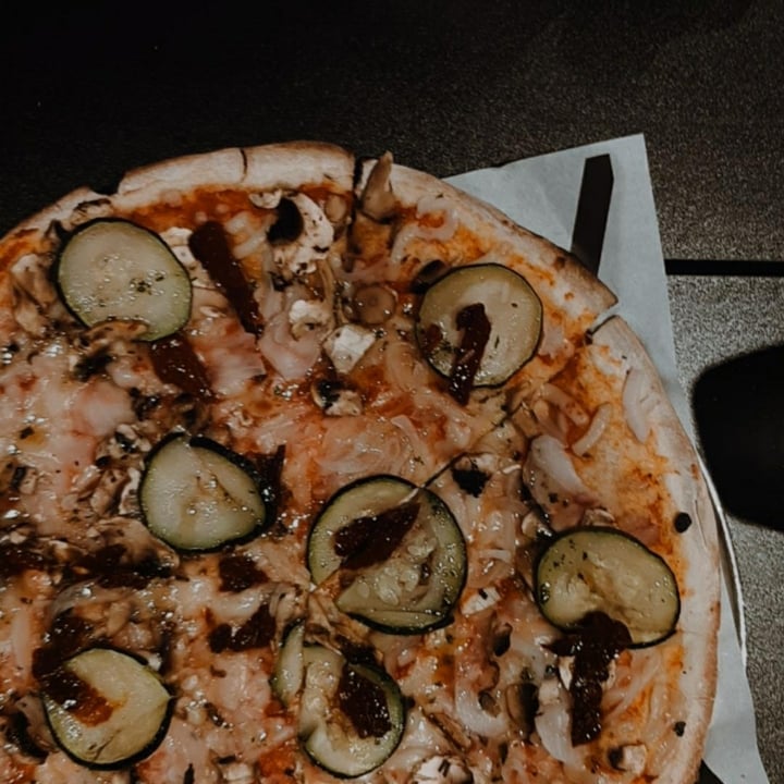 photo of Pizza Market Esplugues Vegan pizza shared by @pattivegan on  29 Sep 2020 - review