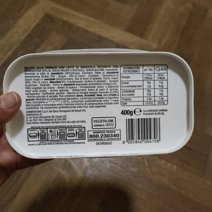 review photo of Sammontana Gelato alla Vaniglia variegato al Cacao e Nocciola shared by @verodna on 20 Nov 2022 - review