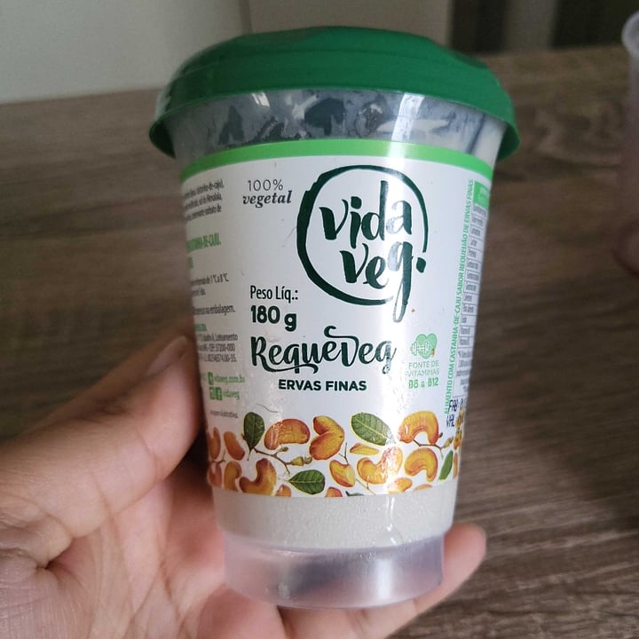 photo of Vida Veg Requeveg ervas finas shared by @atiria93 on  10 Jan 2022 - review