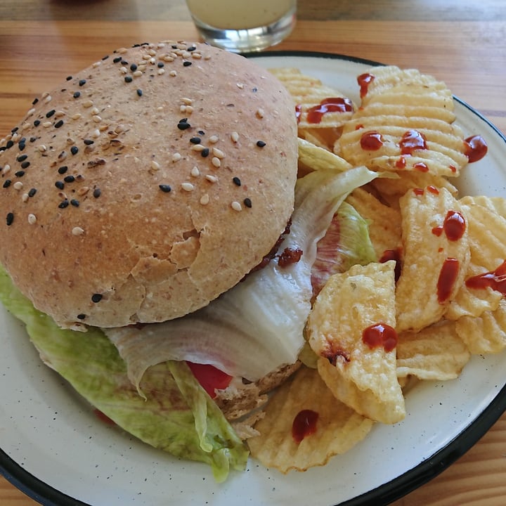 review photo of Easy & Vegan Hamburguesa Gourmet Beyond meat, con champiñones caramelizados shared by @gabrijela on 12 Oct 2021 - review