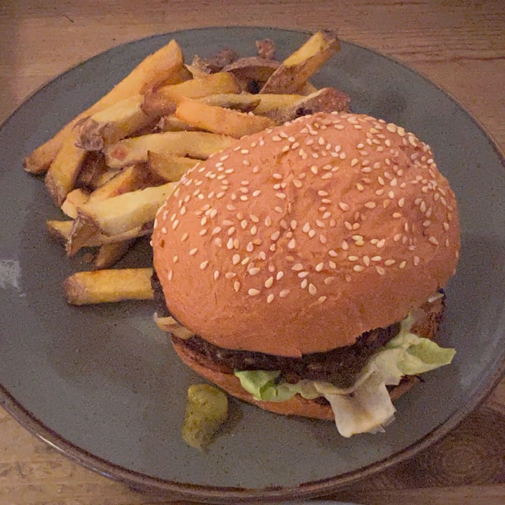 photo of Mono quarterpounder shared by @holasoymylk on  28 Jul 2022 - review