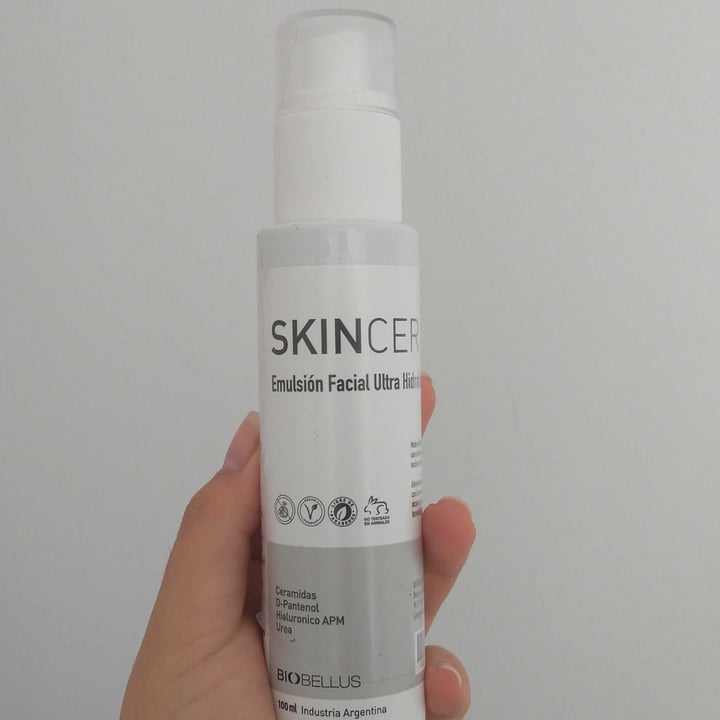 photo of Biobellus SKINCER Emulsión Facial Ultra Hidratante shared by @pandafio on  01 Nov 2022 - review