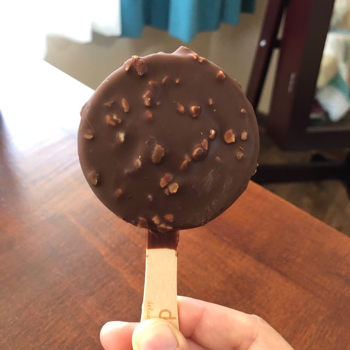 photo of Daiya Chocolate Fudge Crunch Coconut non-dairy Frozen Dessert shared by @alexandraallel on  30 May 2020 - review