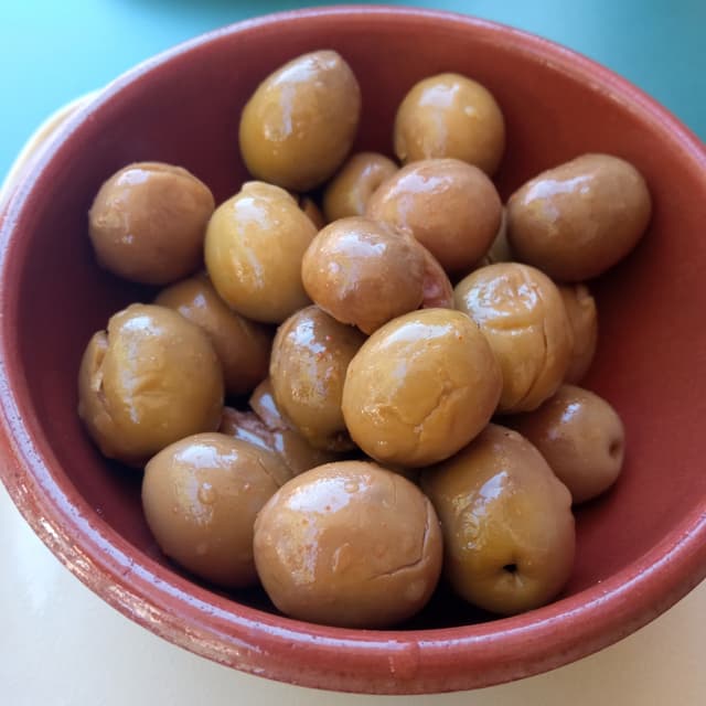 菜肴“Aceitunas caseras”的照片