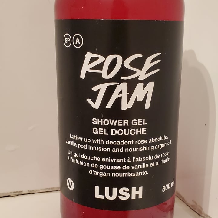 review photo of LUSH Fresh Handmade Cosmetics Rose Jam Shower Gel shared by @shb2f on 29 Apr 2020 - review