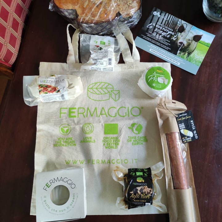 review photo of Fermaggio Pacco Buona Pasqua shared by @goretta on 06 Apr 2022 - review