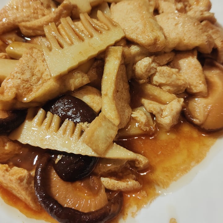 review photo of Asia Fusion Sushi Tofu bambù e funghi shared by @alynina on 05 Apr 2022 - review
