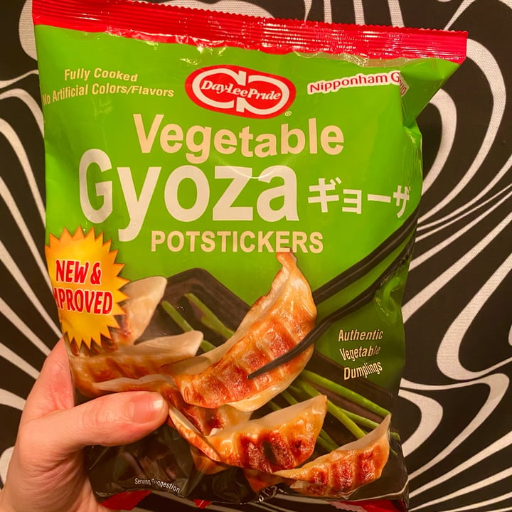 photo of Daylee pride Vegetable Gyoza Potstickers shared by @timvegmalone on  11 Jan 2022 - review