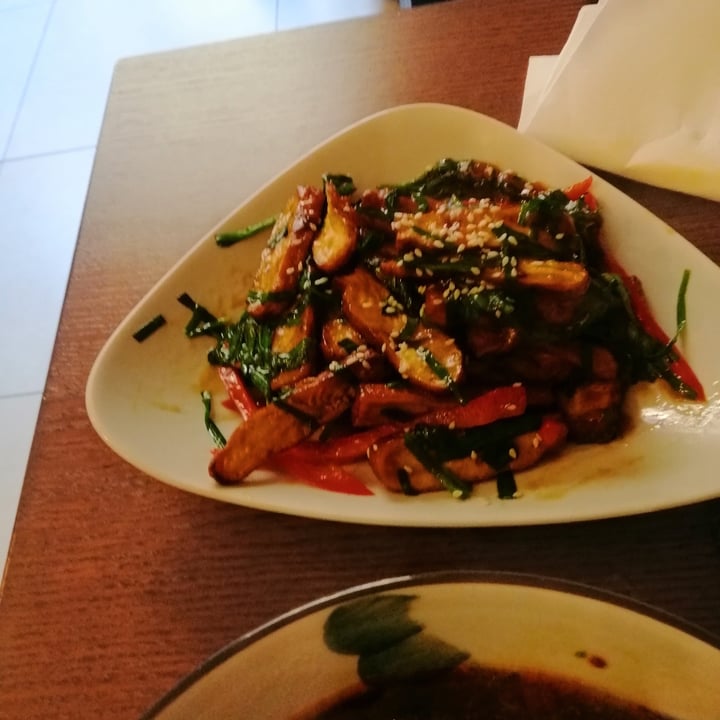 photo of Su Guan - Chinese Veg Tofu Con Erba Cipollina Cinese shared by @magator18 on  06 Feb 2022 - review