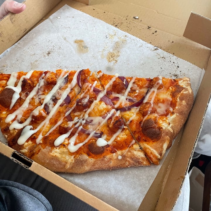 photo of Sprout and Lentil Buffalo Chicken Pizza shared by @emjay1218 on  29 May 2022 - review