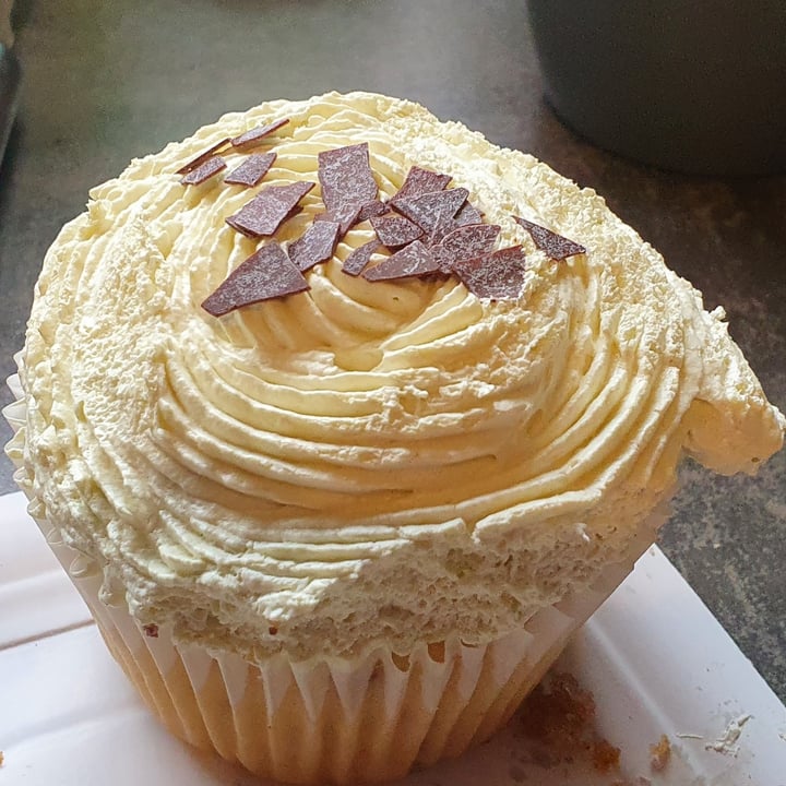 photo of Café Blattgold Cupcake "Mozartkugel" shared by @kirsten123 on  24 Sep 2021 - review