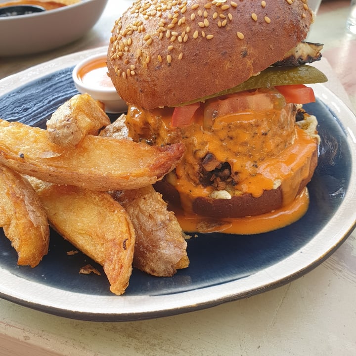photo of 'AVIT Jack'N'Shroom Burger shared by @thedronewhisperer on  30 May 2022 - review