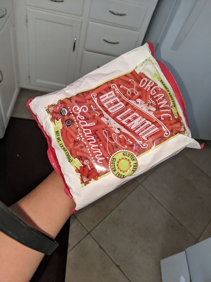 photo of Trader Joe's Organic red lentil sedanini shared by @vegohvegan on  16 Jan 2020 - review