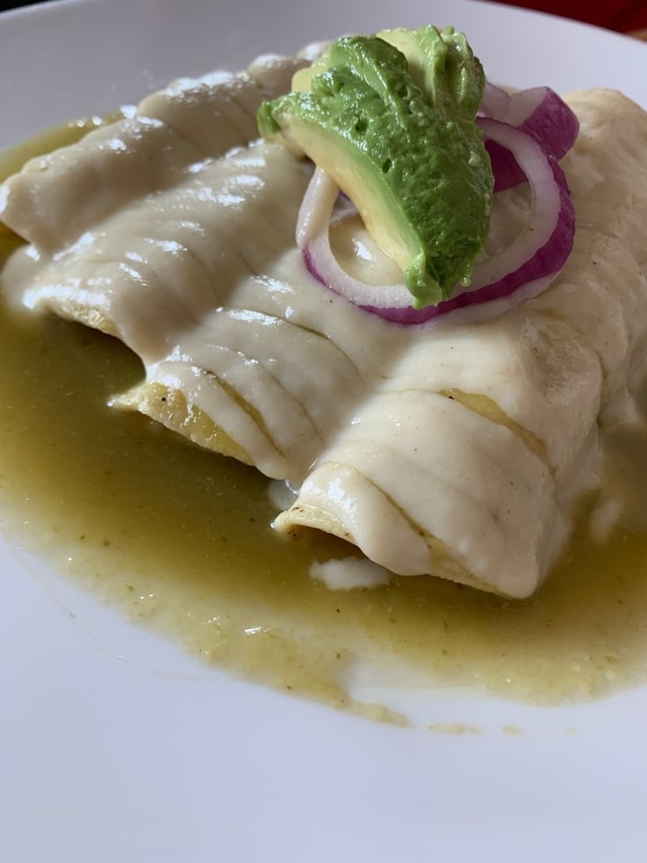 photo of La Raíz De La Tierra Enchiladas Suizas shared by @anaulloa on  29 Dec 2019 - review