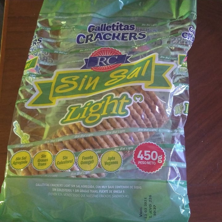 photo of RC Galletitas crackers light sin sal shared by @lobo61 on  06 Nov 2020 - review