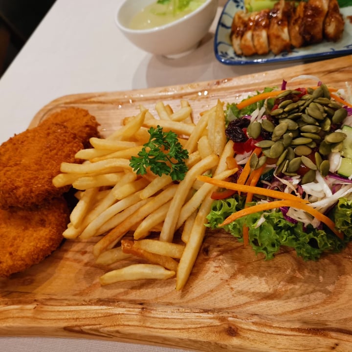 photo of D’Life Signature Chicken Chop shared by @estel-la on  30 Oct 2020 - review